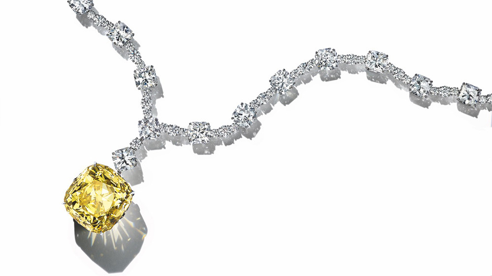 Tiffany Diamond HI RES | Lady GAGA s Tiffanyho Diamantem na Oscarech 69